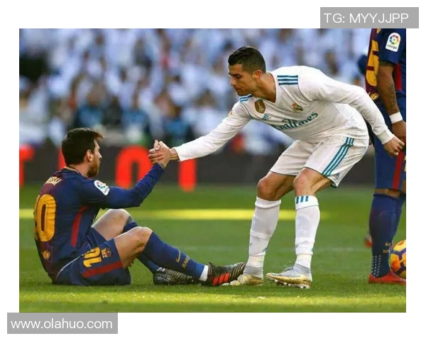 世界足球历史第一巨星的传奇人生与巅峰成就分析